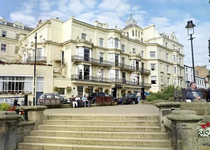 Royal Hotel