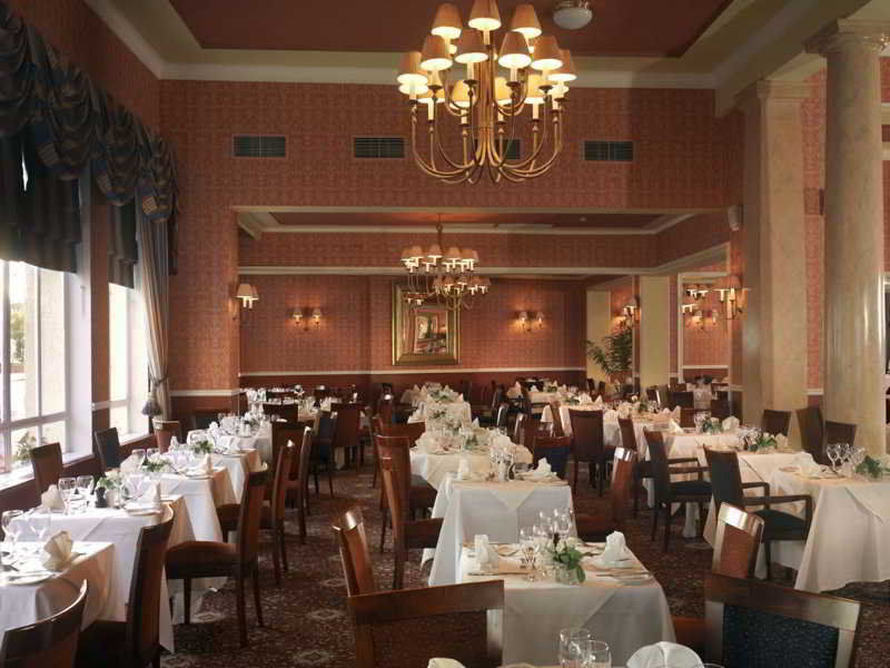 Royal 3*