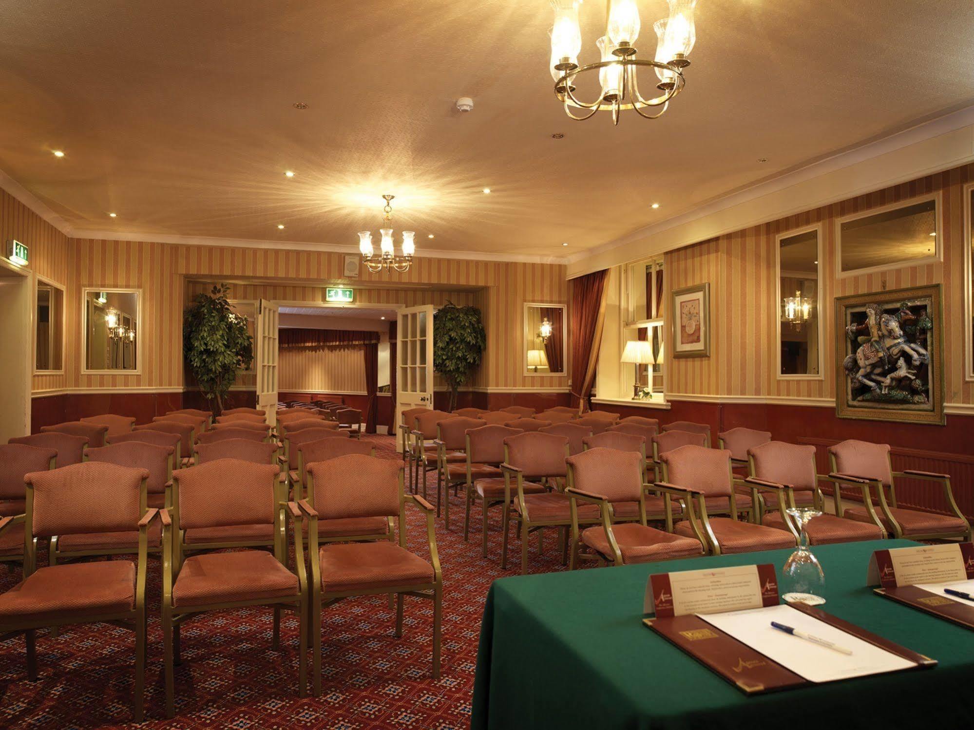 Royal Hotel